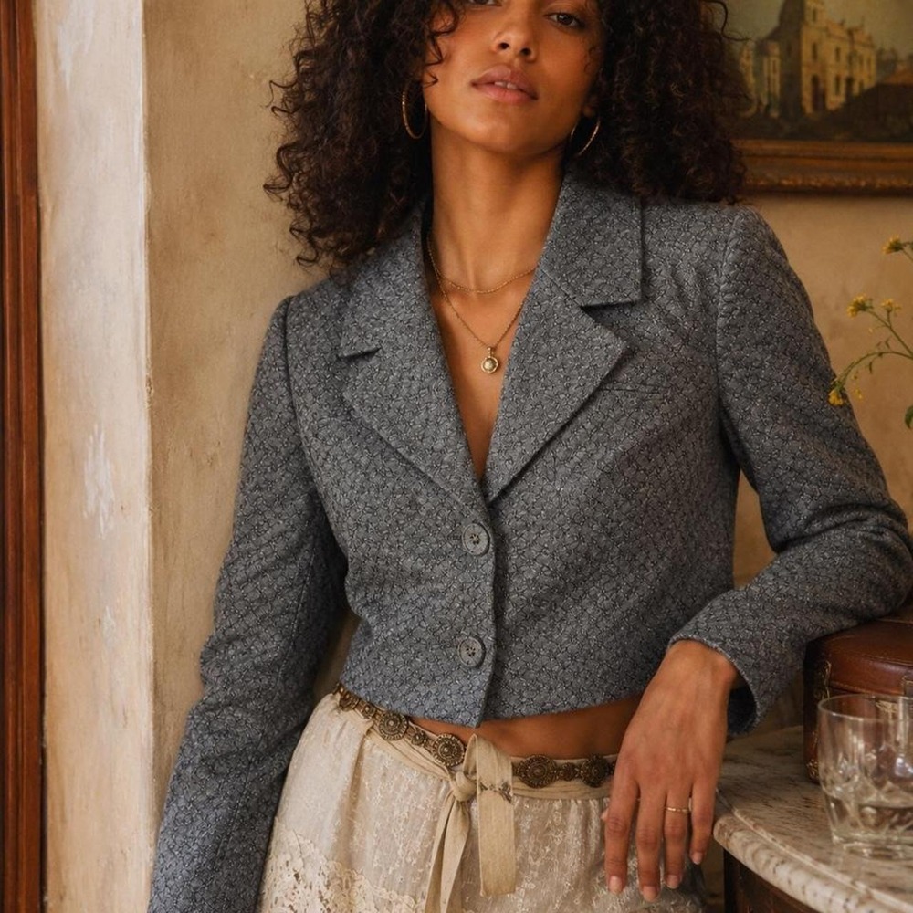 Intuitions gray textured blazer with subtle speckled pattern, size 8